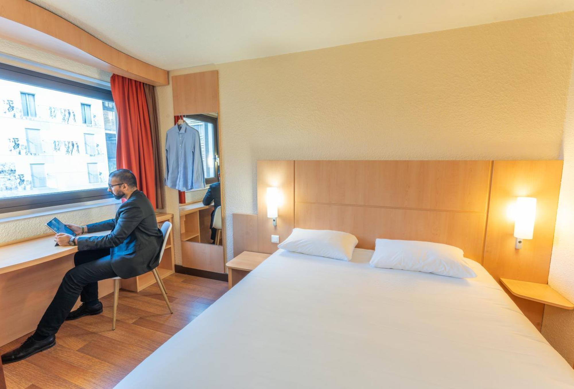 Ibis Paris 17 Clichy-Batignolles Ξενοδοχείο Δωμάτιο φωτογραφία